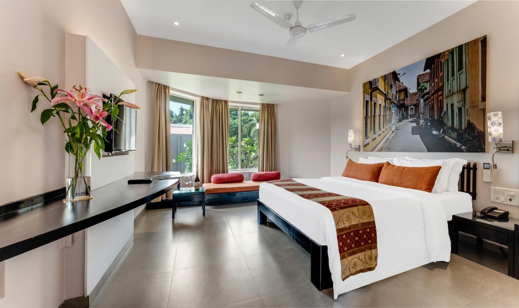 Whispering Palms Beach Resort Candolim Esterno foto